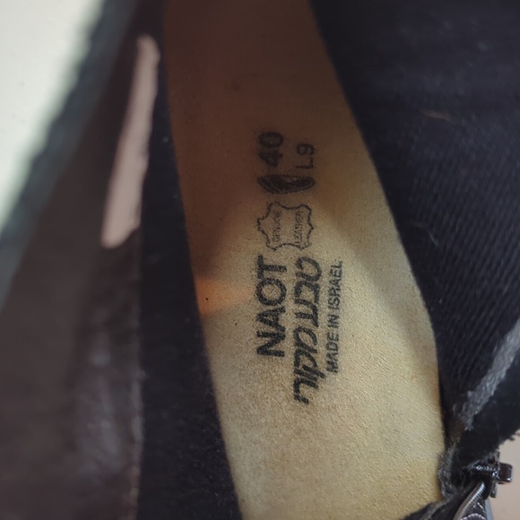 Naot, Oyster, Black Suede/Leather Booties. Sz40/9-9.5 - Picture 7 of 12